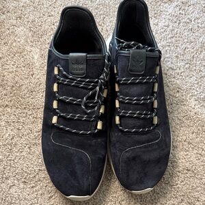 Adidas Men's Black and White Sneakers